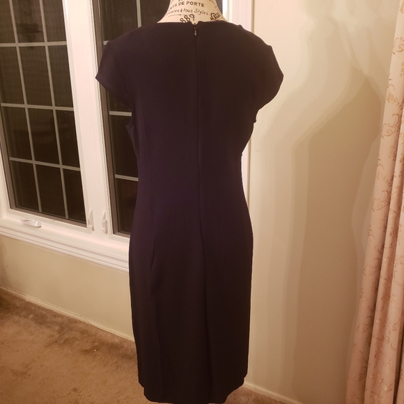 Signature Collection Dress 👗 - Picture 4 of 4